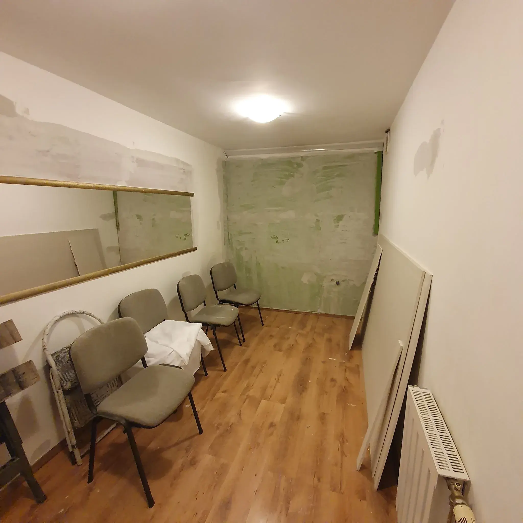 Felújítás: az üres térből edzőterem lesz 5