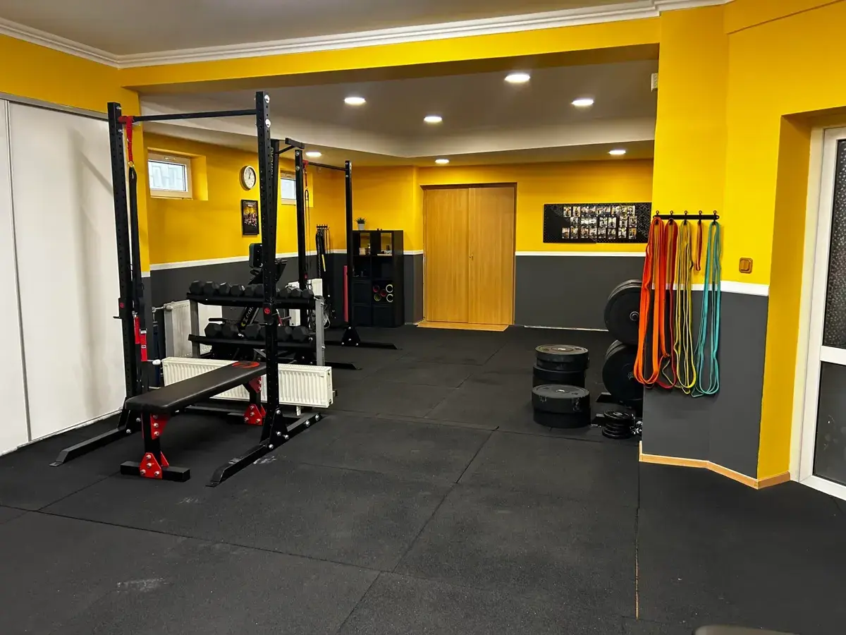 Cross terem – gumiszalagok